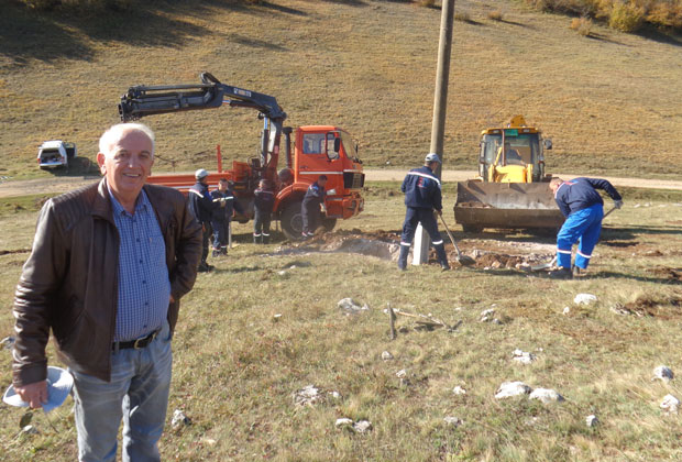Породици Јелић са струјом стиже и кућа